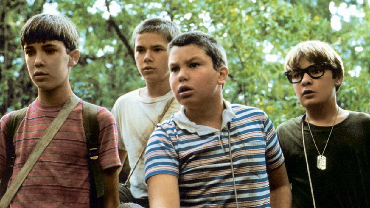  (left to right) Will Wheaton, River Phoenix, Jerry O'Connell and Corey Feldman in Stand by Me. 