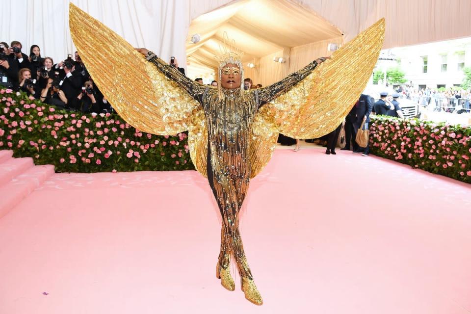 Porter with golden wings on the Met Gala red carpet in 2019 (Getty Images for The Met Museum)