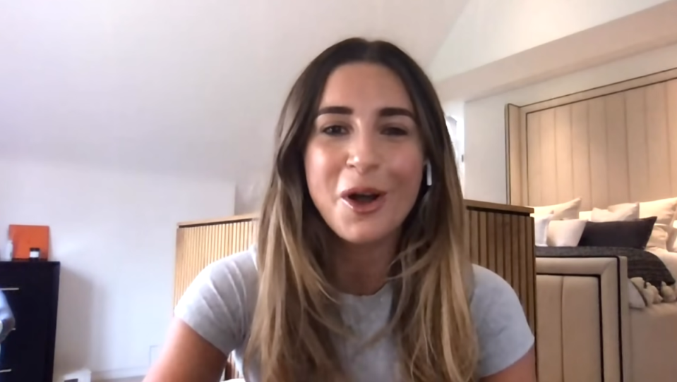 Dani Dyer calls in to speak to Georgia S (ITV - Love Island All Stars)