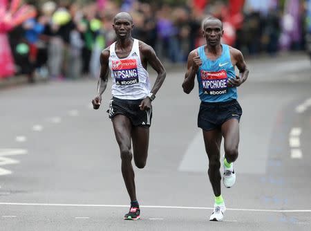 Athletics - Virgin Money London Marathon - London - 26/4/15 Kenya's Wilson Kipsang and Kenya's Eliud Kipchoge during the Men's Elite race Action Images via Reuters / Paul Childs Livepic