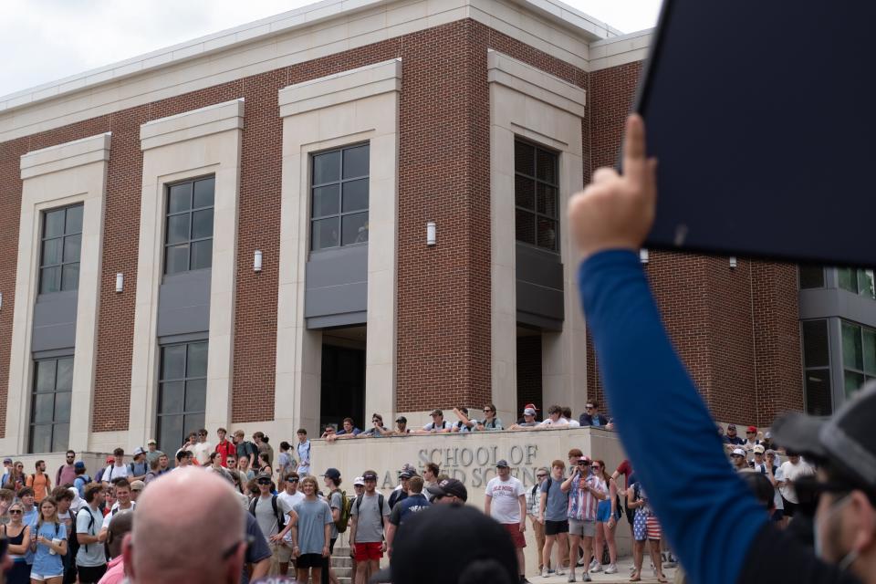 Counter-protesters followed Palestinian supporters to the School of Applied Sciences at the University of Mississippi in Oxford on May 2.
