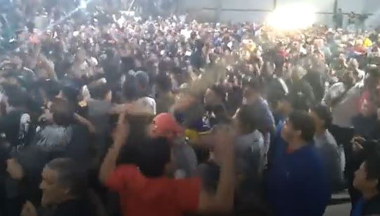 Los trabajadores del neumático celebraron el acuerdo en Pilar