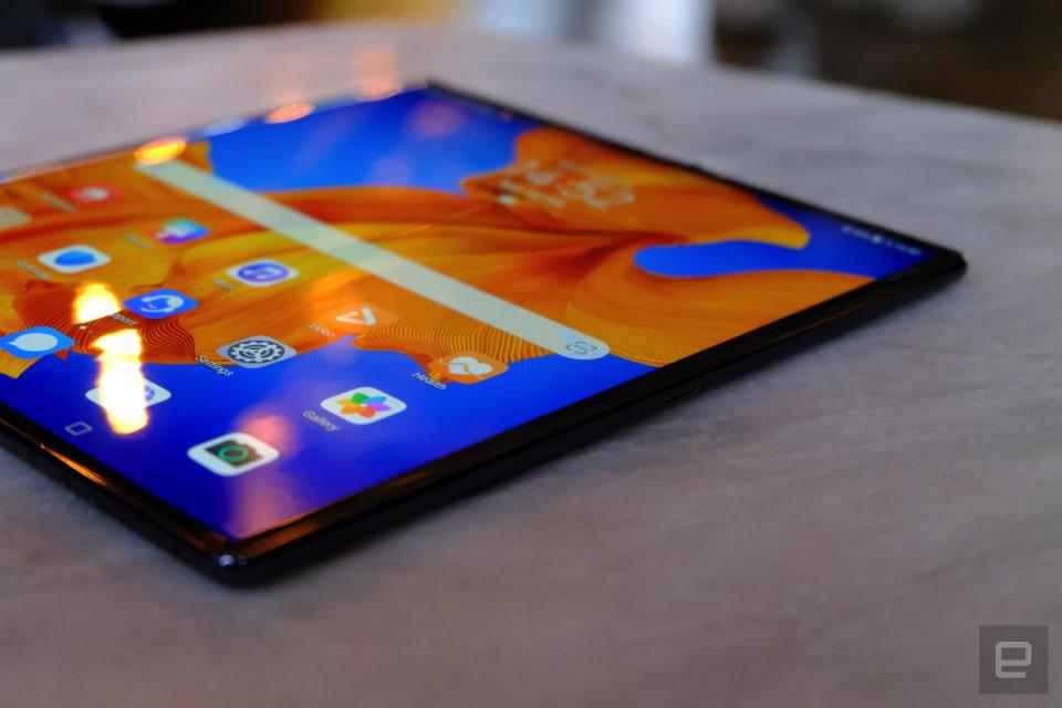 Huawei Mate XS