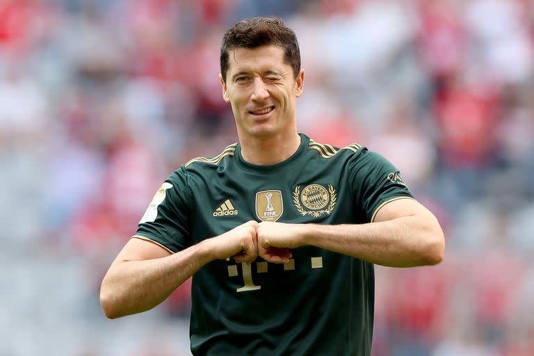 El polaco Robert Lewandowski sigue rompiendo redes y batiendo récords: anotó un gol en la goleada 7-0 de Bayern Munich contra Bochum, por la Bundesliga.