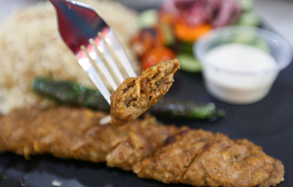 petes mediterranean grill - beef kofta