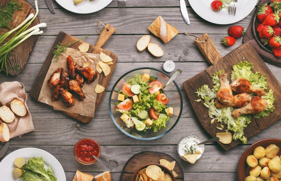 Hello, Summer! Recipes and Tips for the Ultimate Memorial Day Cookout