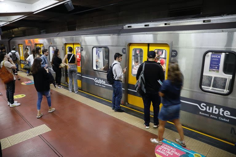 Los usuarios del subte podrán ver que una de las estaciones ahora lleva el nombre 