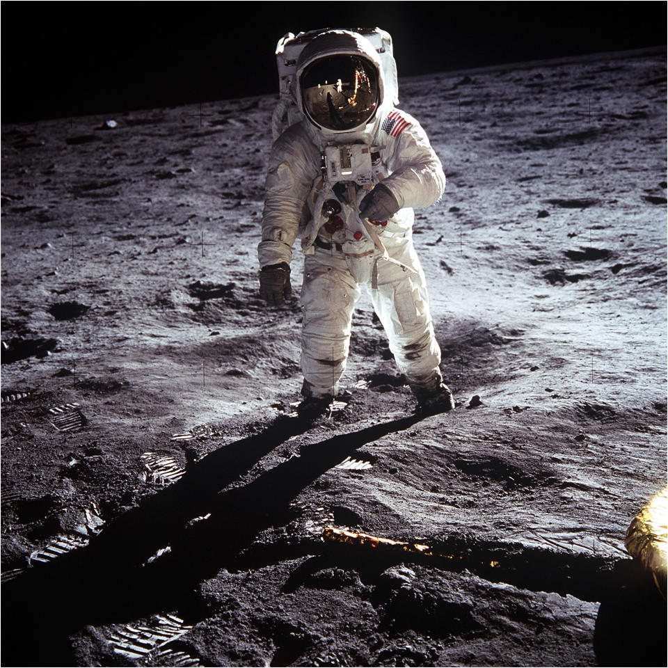 neil armstrong buzz aldrin moon walk