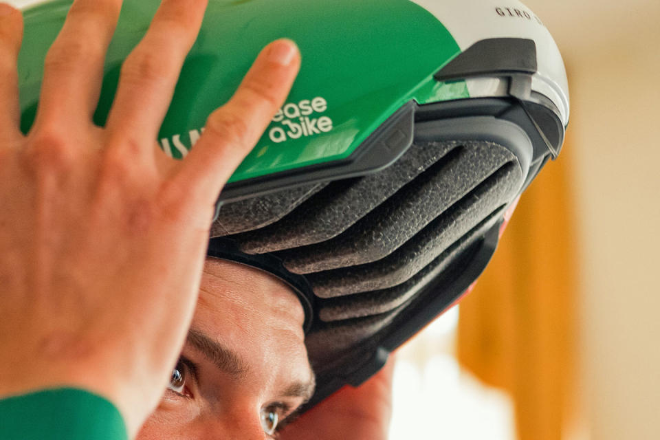 prototype Giro Aerohead 2.0 aero TT helmet, aerodynamic time-trial protection for Team Visma at Tirreno Adriatico 2024, structural detail