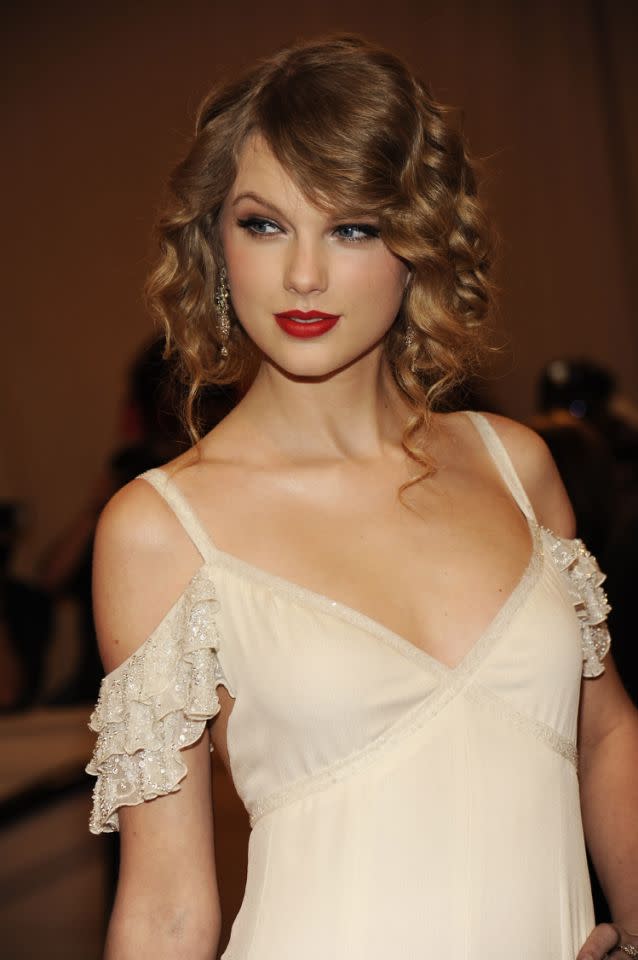 Taylor Swift at the Met Gala, 2010