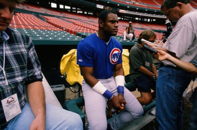 Right fielder Sammy Sosa of the Chicago Cubs prepares for his News Photo  - Getty Images