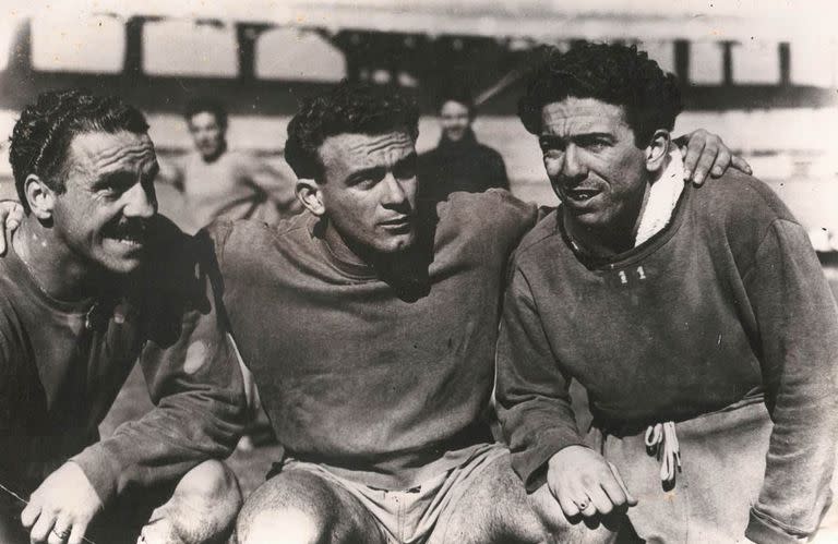 El Charro Moreno, Alfredo Di Stéfano y Ángel Labruna, en un entrenamiento