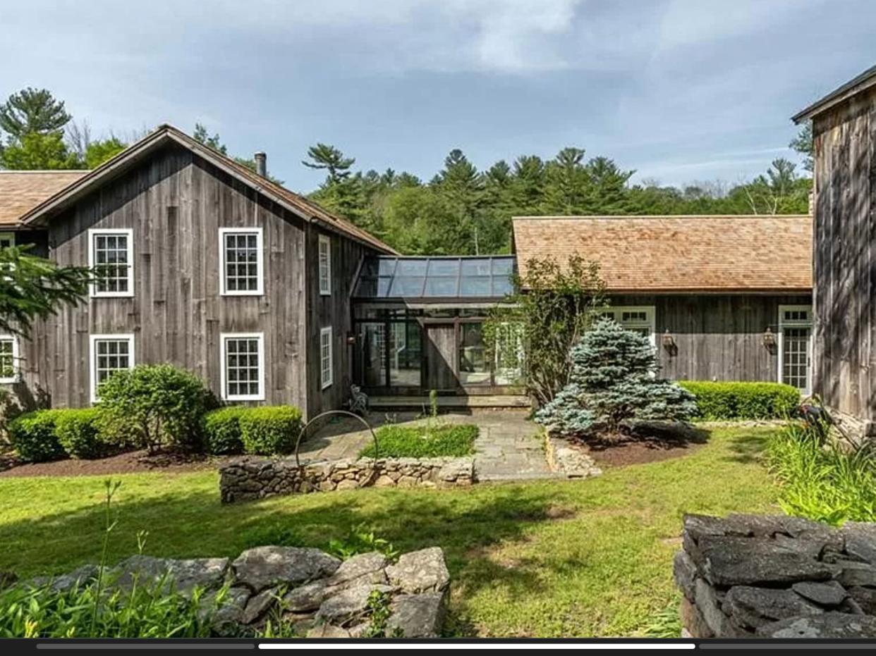 Restored Antique Alabama Barn with 19 Acres