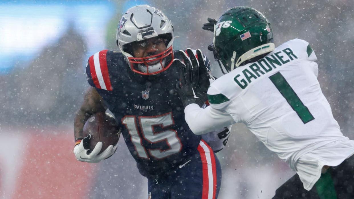 <div>Foxborough, MA - January 7: New England Patriots RB Ezekiel Elliott rushes in the first half. The Patriots lost to the New York Jets, 17-3. (Photo by Danielle Parhizkaran/The Boston Globe via Getty Images)</div>