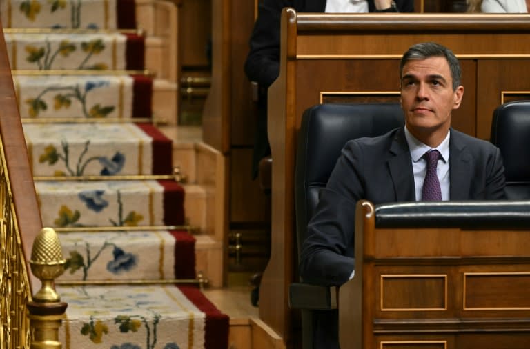 El presidente Pedro Sánchez asiste a la sesión plenaria previa a la votación para la aprobación final de la aministía para los independentistas catalanes en el Congreso de los Diputados español, el 30 de mayo de 2024 en Madrid (Javier Soriano)