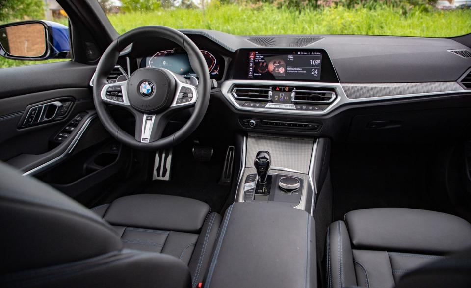 <p>2019 BMW 330i</p>