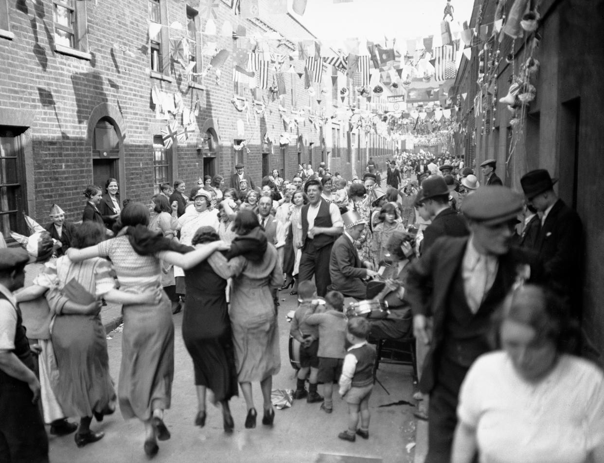 Street Party in London's East End in celebration of King George V Silver Jubilee, 3 May 1935. (Getty)