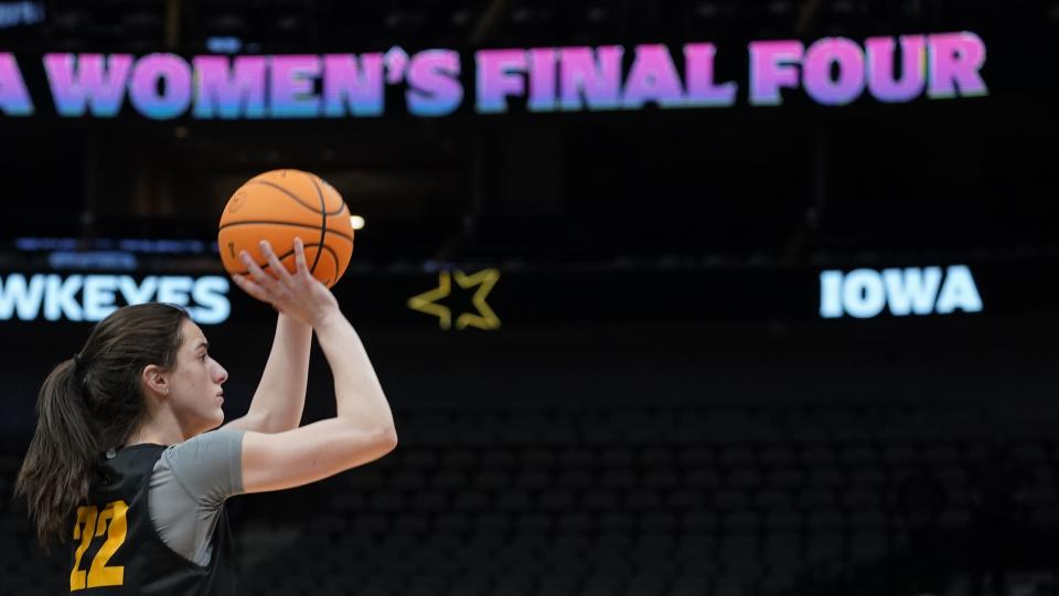 Iowa's Caitlin Clark shoots during a practice session for an NCAA Women's Final Four semifinals basketball game Thursday, March 30, 2023, in Dallas. (AP Photo/Tony Gutierrez)