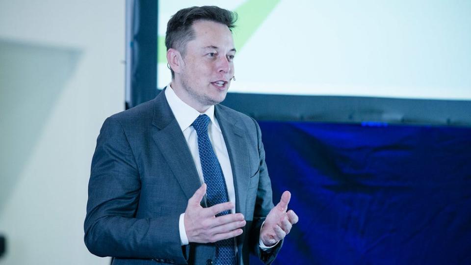 Elon Musk's Ex-Wife And Mother To 5 Kids Claims He Pushed Her to Sign Away Financial Rights: 'He Said It Wasn't a Prenup, So I Trusted Him'