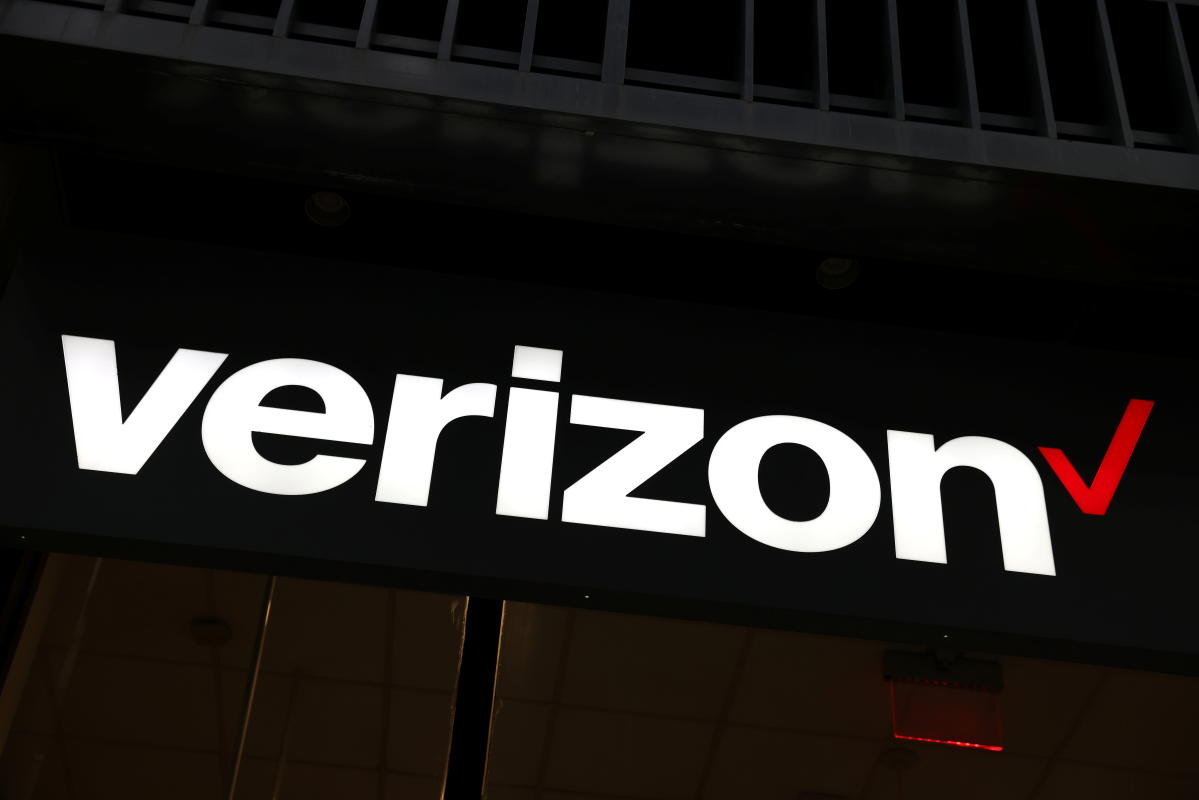 Verizon may soon offer a  bundle of Netflix and Max ad-supported plans