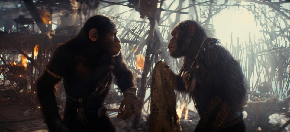(L-R): Noa (played by Owen Teague) and Koro (played by Neil Sandilands) in 20th Century Studios’ KINGDOM OF THE PLANET OF THE APES. Photo courtesy of 20th Century Studios. © 2024 20th Century Studios. All Rights Reserved.