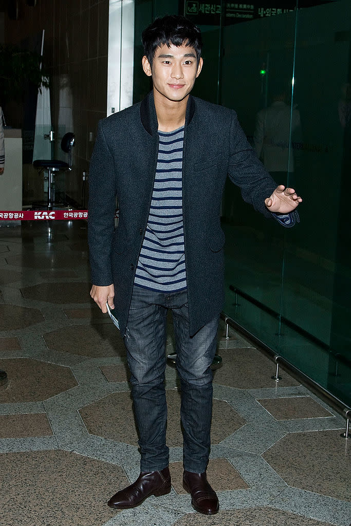 SEOUL, SOUTH KOREA - DECEMBER 07: South Korean actor Kim Soo-Hyun is seen at Gimpo International Airport on December 7, 2012 in Seoul, South Korea. (Photo by Han Myung-Gu/WireImage)