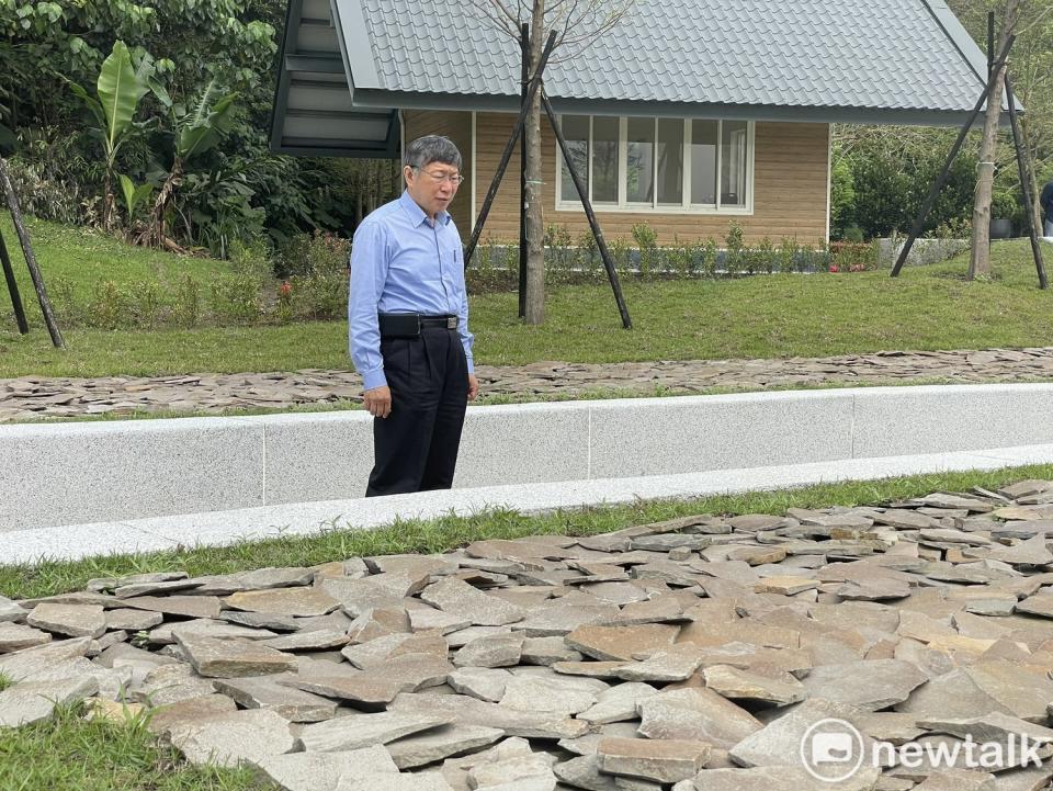 台北市長柯文哲參觀富德新樹葬區「落羽之丘」。   圖：周煊惠 / 攝