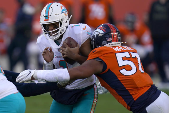 Watch: Tua Tagovailoa insists Brian Flores take game ball vs Cardinals