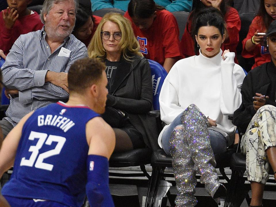 Kendall Jenner looks on as Blake Griffin #32 of the Los Angeles Clippers defends against Memphis Grizzlies at Staples Center November 4 2017, in Los Angeles, California