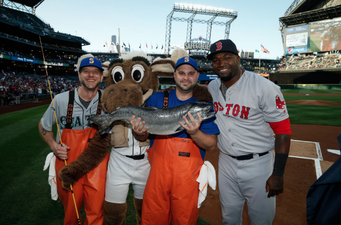 David Ortiz poses with a fish, via @Mariners