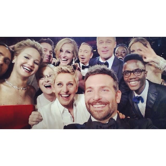 4) Ellen DeGeneres' Oscar Selfie