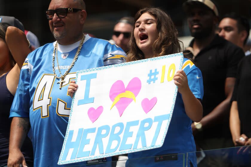 Inglewood, CA, Sunday, September 11, 2022 - Fans at the LA Chargers and the Las Vegas Raiders at SoFi Stadium. (Robert Gauthier/Los Angeles Times)