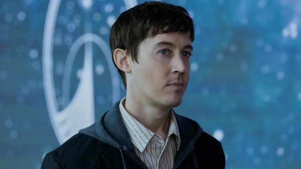 Alex Sharp in "3 Body Problem"