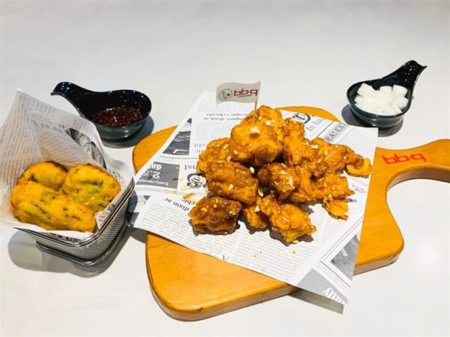 跟橋村拚了？出示「任一品牌」韓式炸雞照片bb.q CHICKEN「打8折」