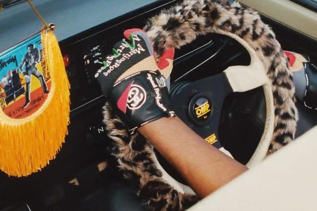 送料無料 非冷凍品同梱不可 STUSSY MARTINE ROSE STEERING WHEEL COVER