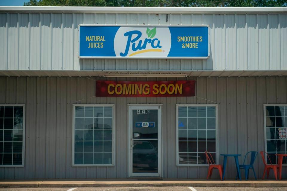 Pura Juice Bar and Smoothies restaurant will open on Old Popp’s Ferry Road in D’Iberville.