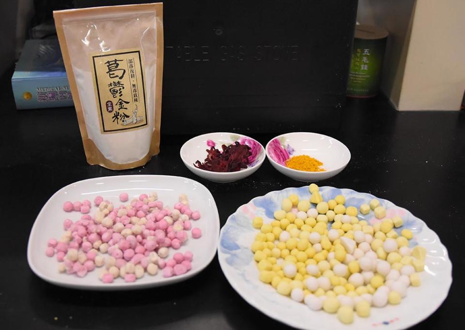 葛鬱金，俗名竹芋、粉薯，阿美族人稱alida，是尚天然又最古早的台灣太白粉。