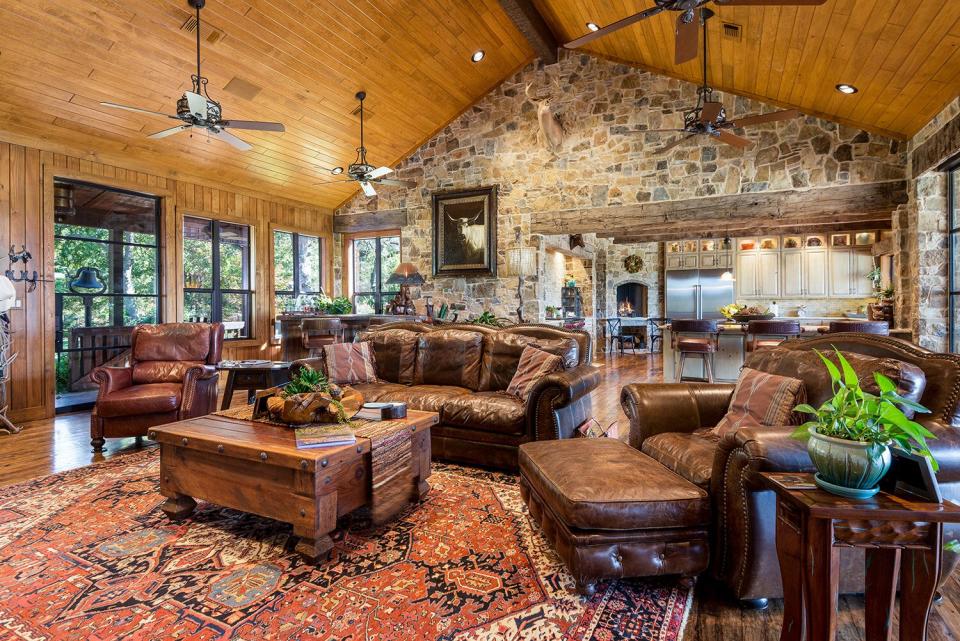 Terry Bradshaw Quarter Horses Ranch