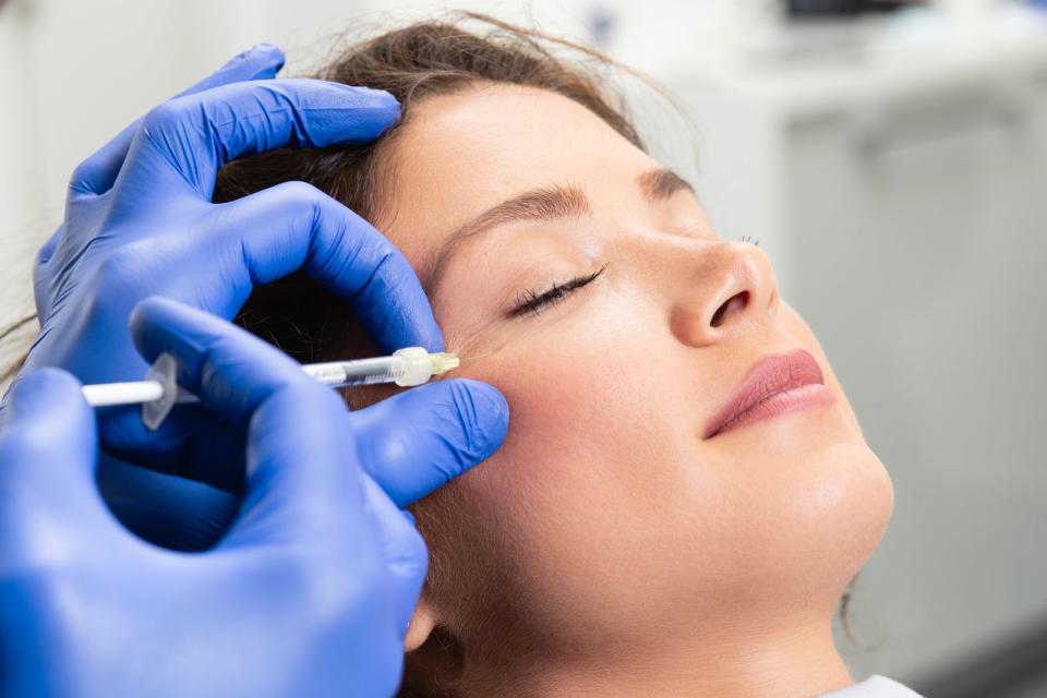 Wer vor der Wahl steht, Falten akzeptieren oder Botox spritzen, für den haben wir eine Alternativlösung gegen das Hautaltern: Anti-Aging-Pflanzen.