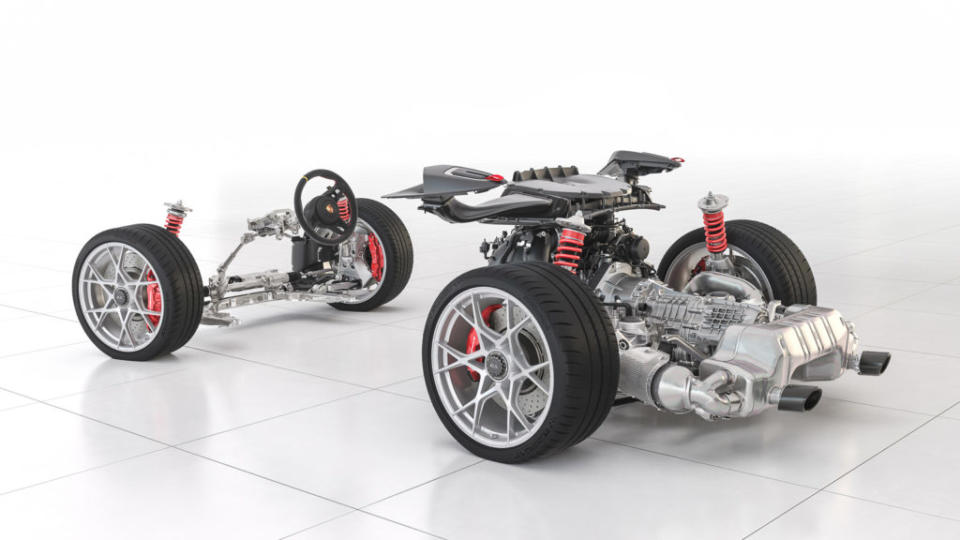 718 Spyder RS的圈簧回彈率較718 Cayman GT4 RS較低，以符合敞篷車的怡然形象。(圖片來源/ Porsche)