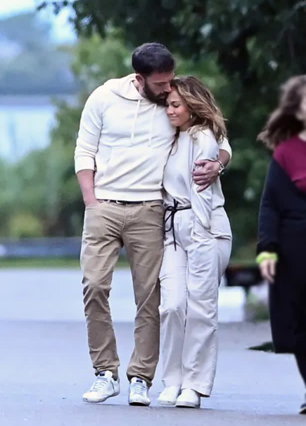 Jennifer Lopez y Ben Affleck de paseo en Los Hamptons