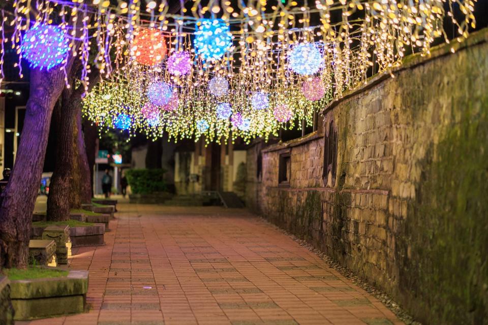 西門街繽紛光廊11月5日正式點亮林家花園古蹟廊道。   圖：新北市文化局提供