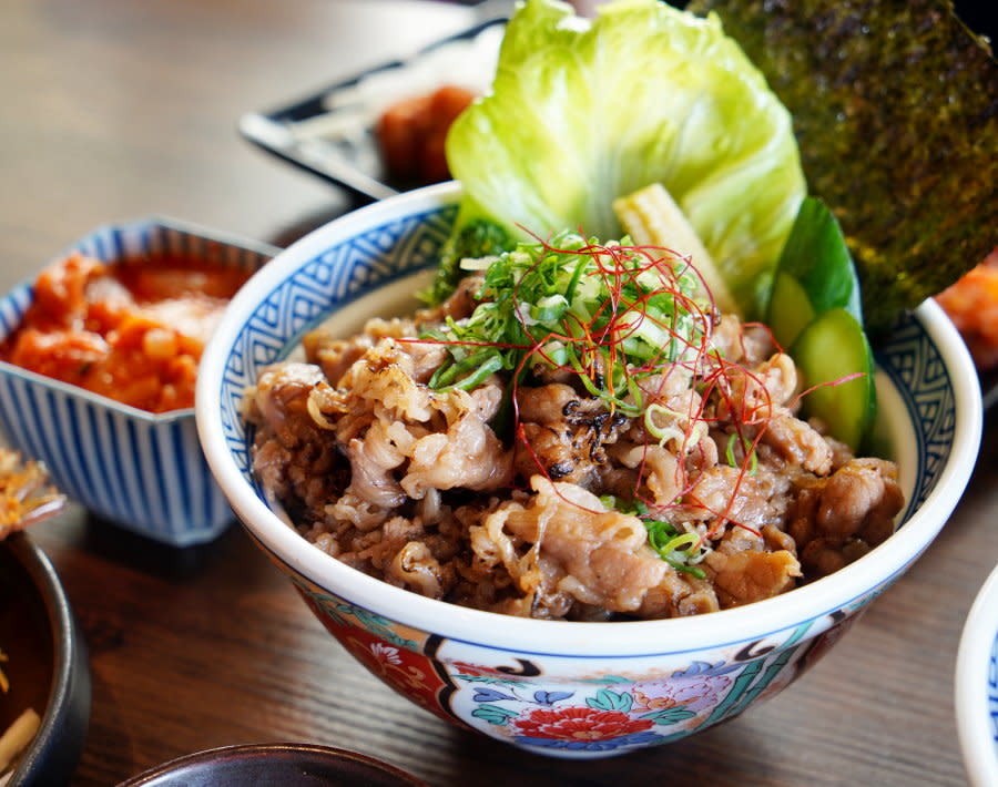 台南｜宮本武丼 直火肉山制丼所  台南安和店