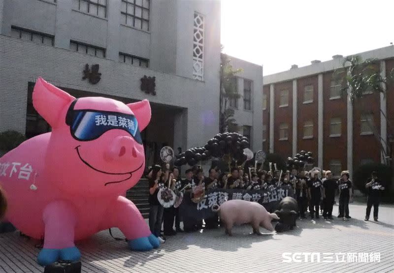 國民黨今日召開記者會，號召民眾上街反萊豬。（圖／記者林恩如攝影）