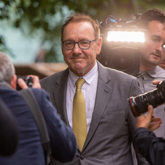 Kevin Spacey a su llegada al tribunal credit:Bang Showbiz