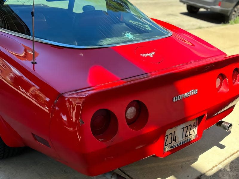 Photo: <a class="link " href="https://chicago.craigslist.org/chc/cto/d/chicago-1979-chevy-corvette-82-4speed/7756693816.html" rel="nofollow noopener" target="_blank" data-ylk="slk:Craigslist;elm:context_link;itc:0;sec:content-canvas">Craigslist</a>