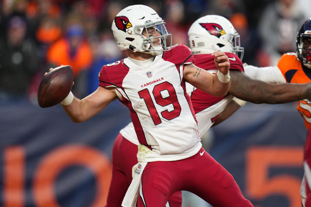 Arizona Cardinals vs Denver Broncos - December 18, 2022