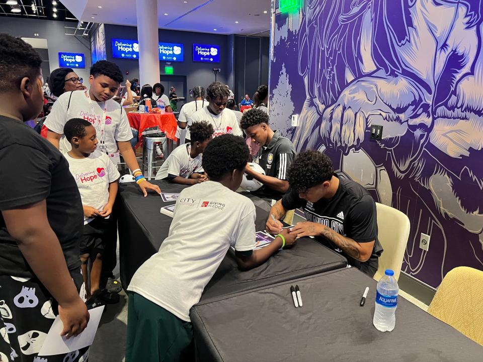 Orlando City and Orlando Pride joined the furniture company to host a giveaway party for families in the community.