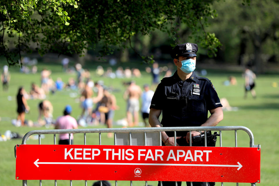 Image: The coronavirus disease (COVID-19) outbreak in Manhattan, New York City (Andrew Kelly / Reuters file)