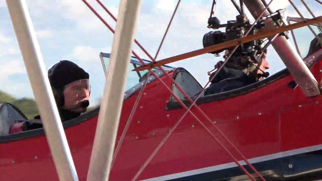 Tom Cruise flying plane